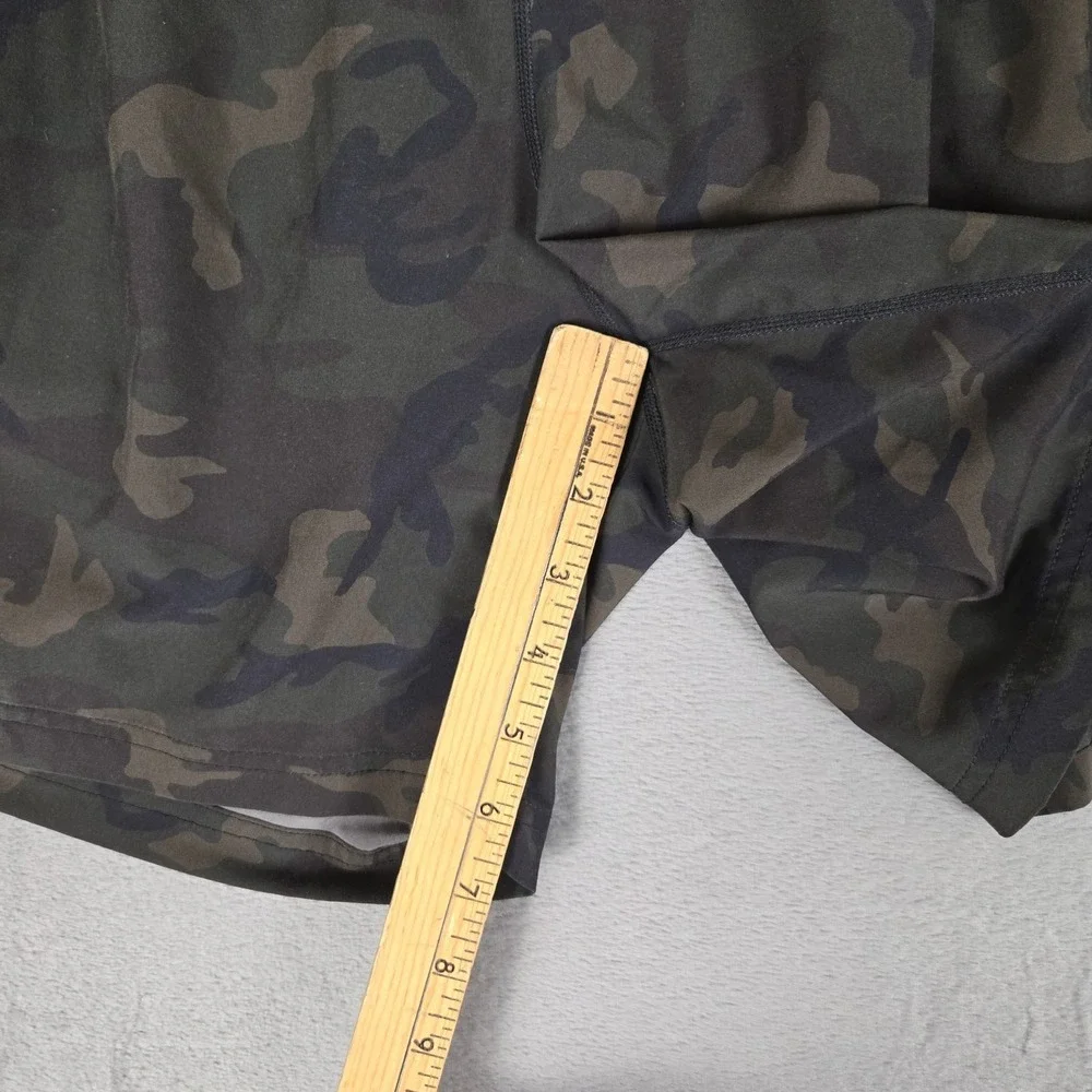FourLaps‎ Shorts Mens XL Green Camo Lined Running Gym Performance Drawstring